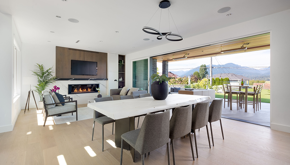 Grandview Multi-Slide - Interior Grandview Multi-Slide - Interior